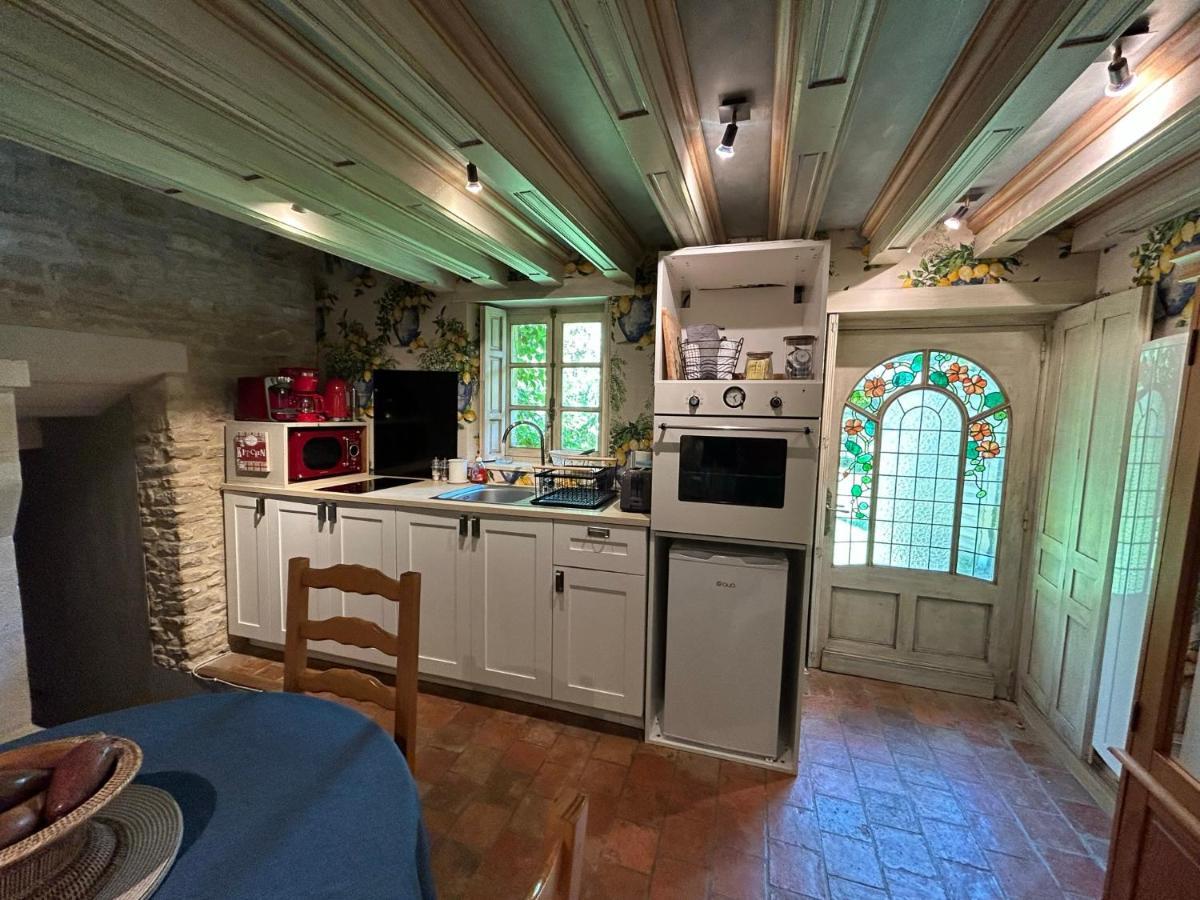 Charmant Logement Dans Un Ecrin De Verdure Le Manoir  Exterior photo