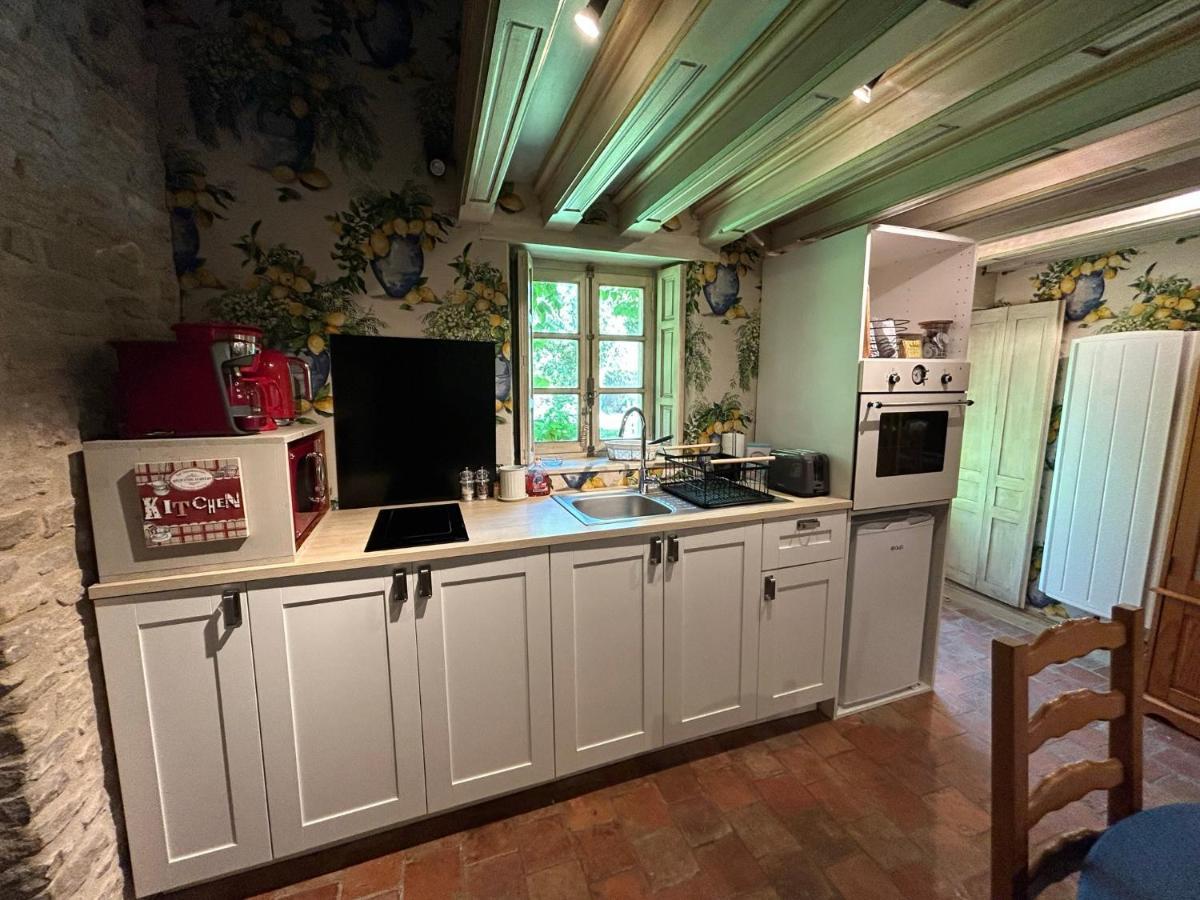 Charmant Logement Dans Un Ecrin De Verdure Le Manoir  Exterior photo